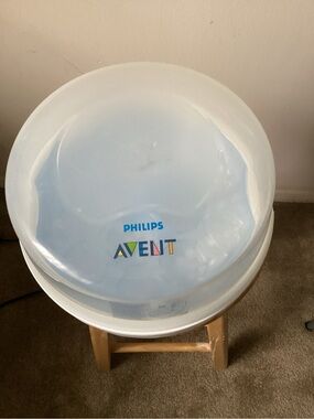 Philips AVENT Light Blue Transparent Sterilizer.